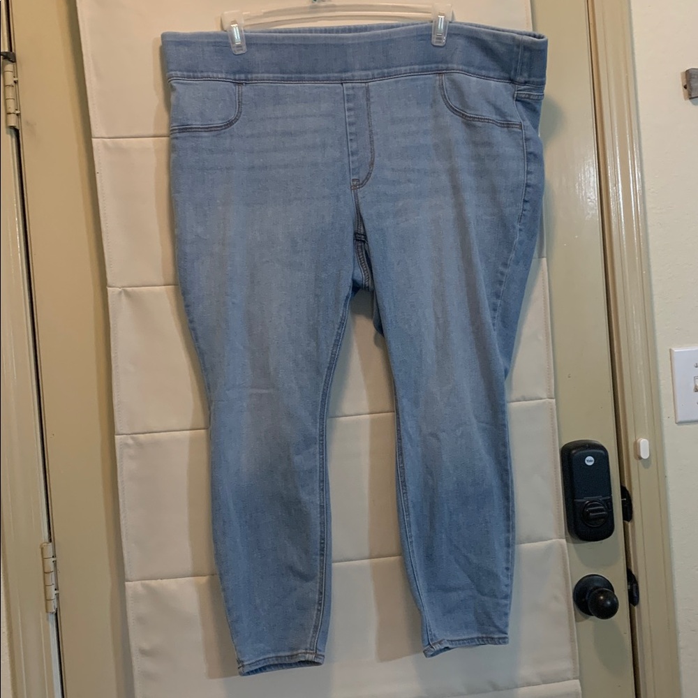 Old Navy WOW Pull-On Jeans Size 24 Short Mid Rise Light Wash Adjustable Waist